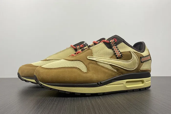 Travis Scott Nike Air Max 1 DO9392 700