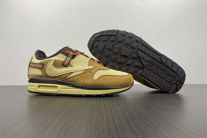 Travis Scott Nike Air Max 1 DO9392 700