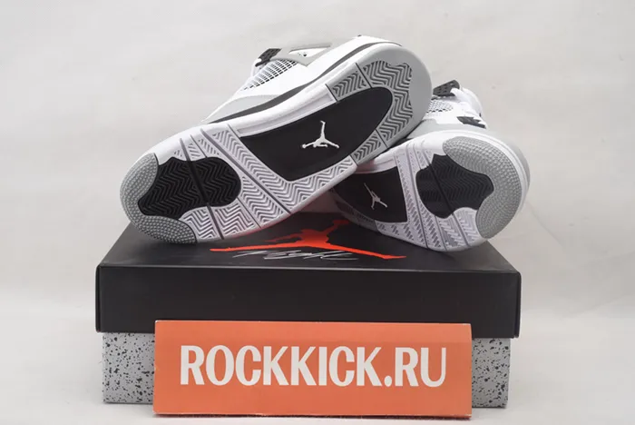 1 Air Jordan 4 Retro Light Smoke Grey CT8527 021