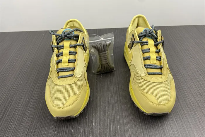 Travis Scott x Nike Air Max 1 Wheat DO9392-700