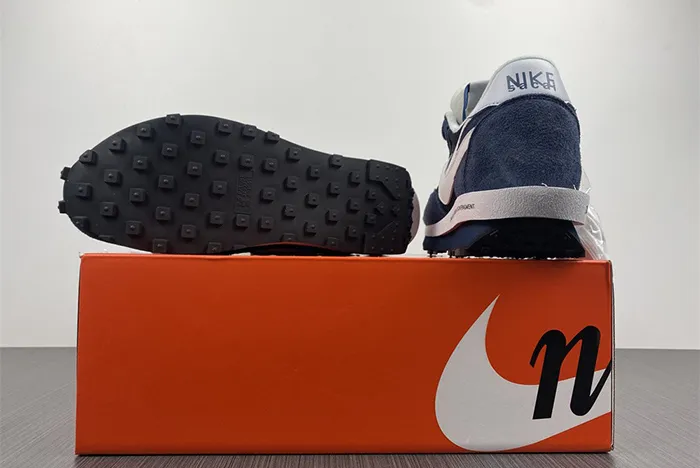 SACAI NIKE FRAGMENT DH2684 400