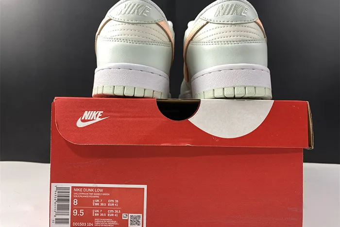 Nike Dunk Low Barely Green DD1503-104