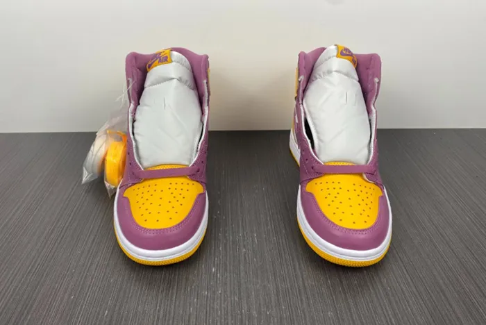 Air Jordan 1 High OG Brotherhood University Gold 555088-706