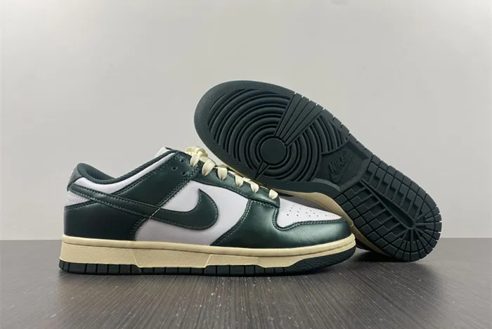 NIKE DUNK LOW VINTAGE GREEN DQ8580 100