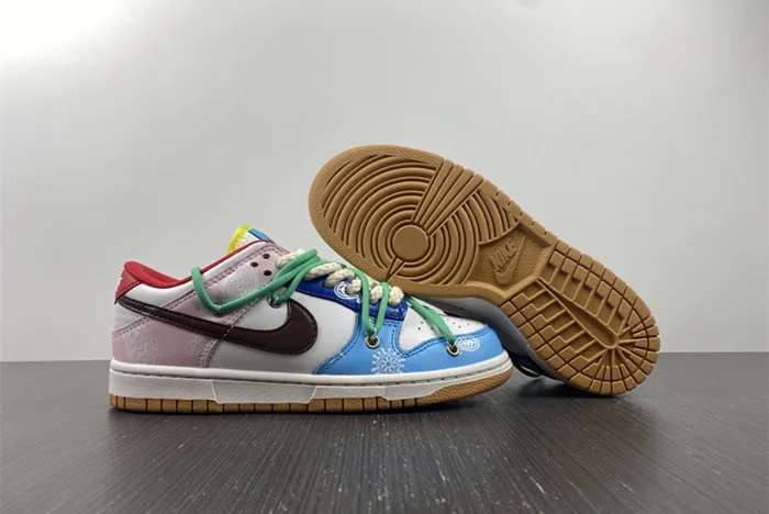 Nike Dunk Low SE FREE.99 CT2496-100