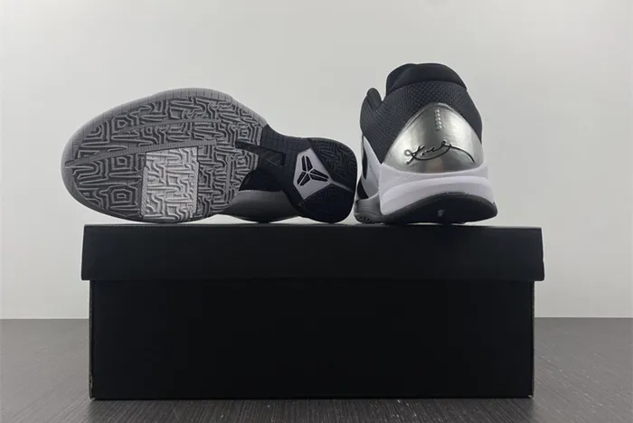 Zoom Kobe 5 Black White 407710-100