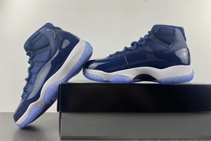 Air Jordan 11 378037-441