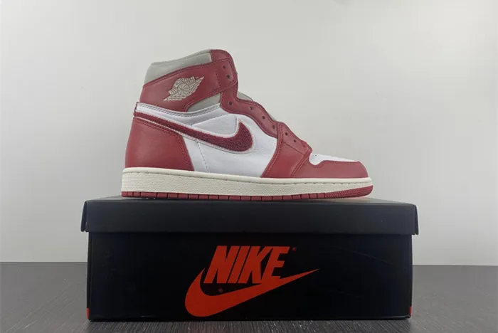 JORDAN 1 HIGH OG NEWSTALGIA CHENILLE DJ4891 061