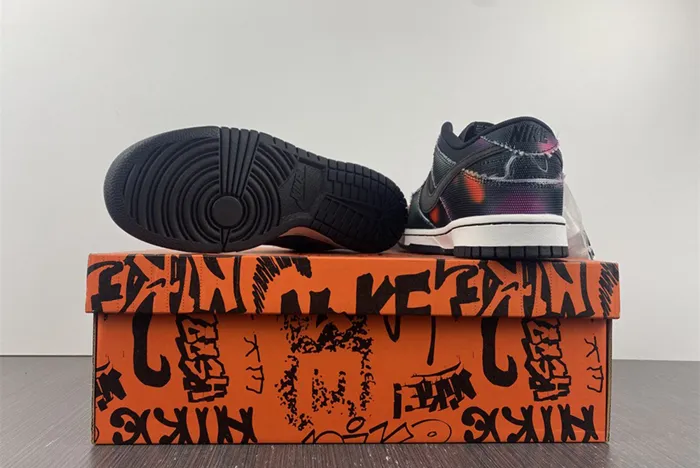 NIKE DUNK LOW GRAFFITI PINK DM0108 002