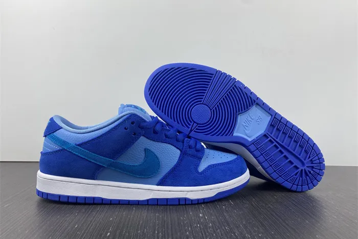 Nike SB Dunk Low Blue Raspberry DM0807 400