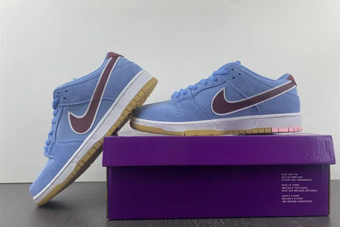 Nike SB Dunk Low Phillies DQ4040-400