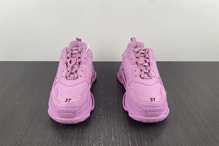 Ba*len*cia*ga triples 524039 w1fc3 9023