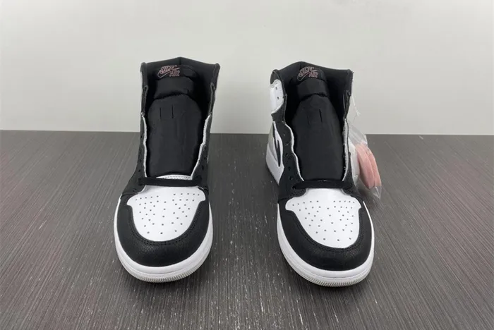Air Jordan 1 Retro High OG Stage Haze 555088-108