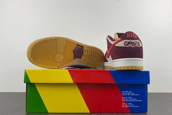 Skate Like a Girl x Nike SB0Dunk Low DX4589-600