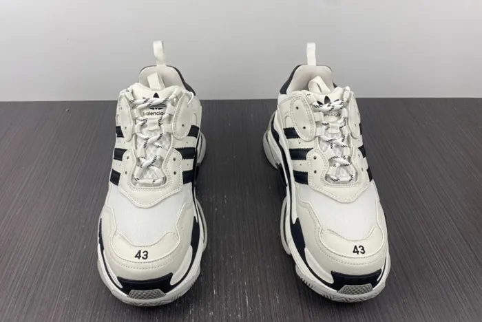 Ba*len*cia*ga triple white black gray