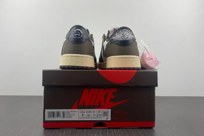 Travis Scott x Air Jordan 1 Low "Dark Mocha" CQ4277-105