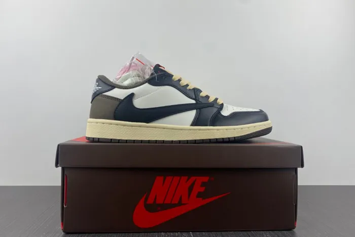 Travis Scott x Air Jordan 1 Low "Dark Mocha" CQ4277-105