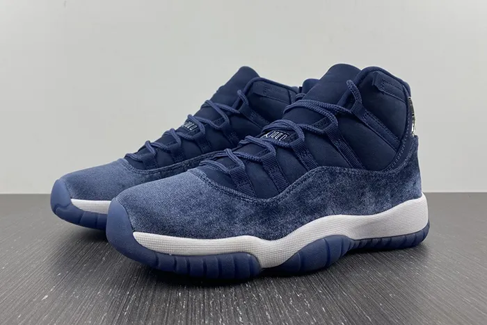 Air Jordan 11 Velvet Midnight Navy AR0715-441
