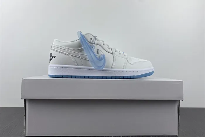 Nike Air Jordan 1 Low DA8301-101