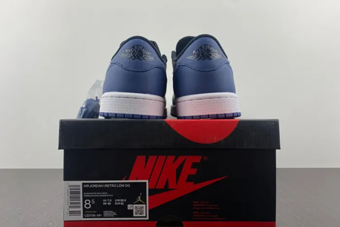 Air Jordan 1 Retro Low Mystic Navy CZ0790-041