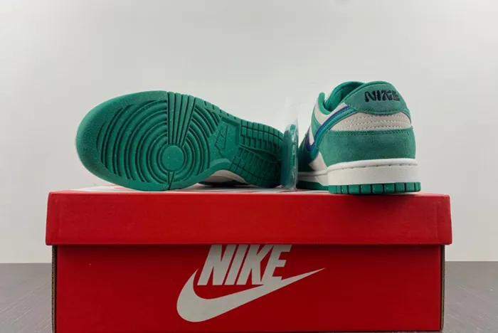 Nike Dunk Low SE 85 Sail Neptune Green DO9457 101