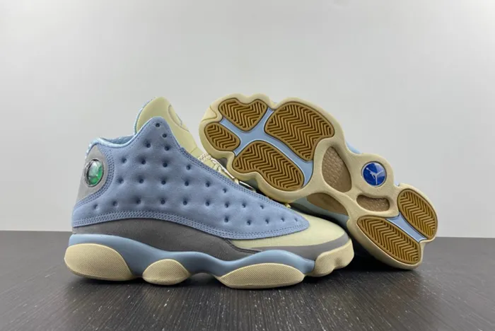 Air Jordan 13 SOLEFLY DX5763-100