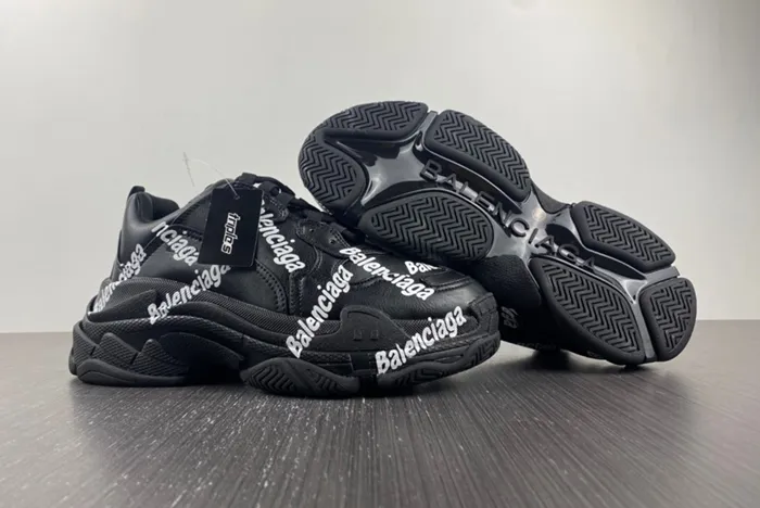 Ba*len*cia*ga triple s black and white 536737 w2fab1090
