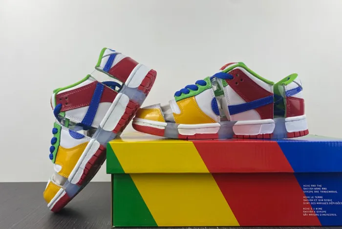 Nk SB Dunk Low Sandy Bodecker FD8777-100