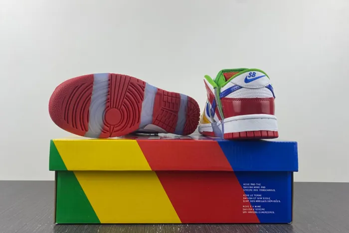 Nk SB Dunk Low Sandy Bodecker FD8777-100