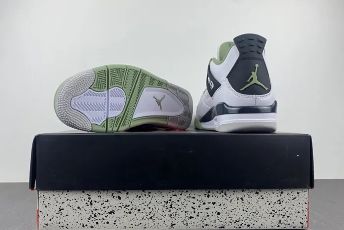 AIR JORDAN 4 RETRO 
