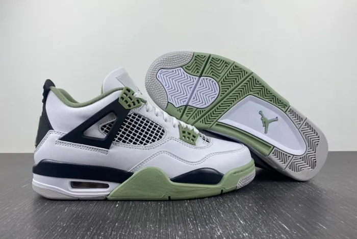 AIR JORDAN 4 RETRO 