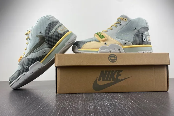 Travis Scott x Nike Air Trainer 1 DR7515-001