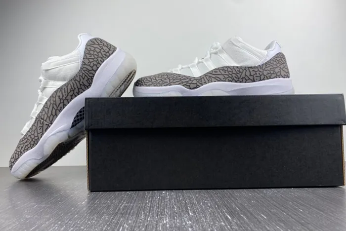 Air Jordan 11 Low WMNS Yellow Snakeskin AV2187-140