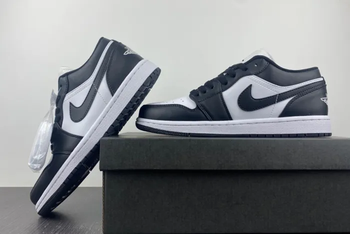 Air Jordan 1 Low Panda DC0774-101