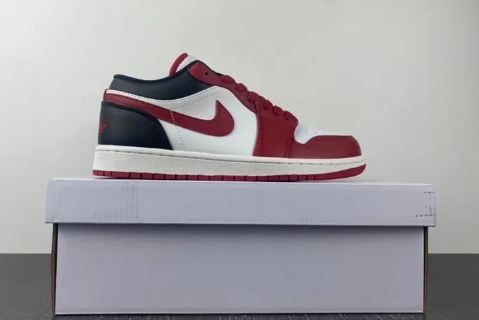 Air Jordan 1 Low Reverse Black Toe DC0774 160