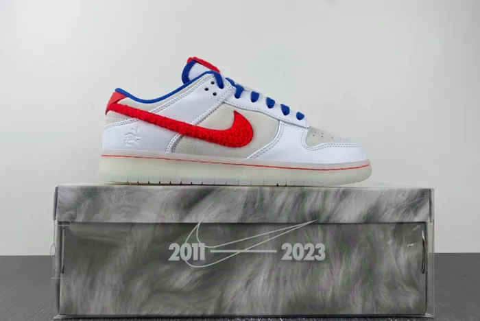 Dunk Low Year of the Rabbit White/Crimson-Varsity Royal FD4203-161