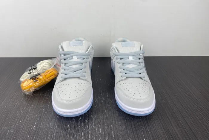 Concepts x Nike SB Dunk Low White Lobster FD8776-100