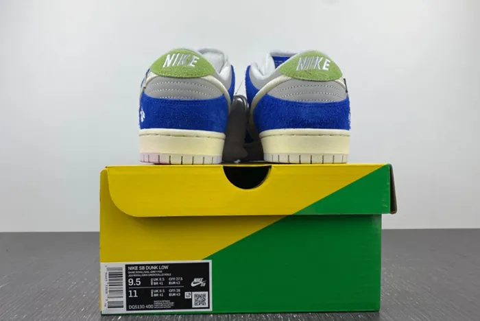 Fly Streetwear x Nike SB Dunk Low DQ5130-400