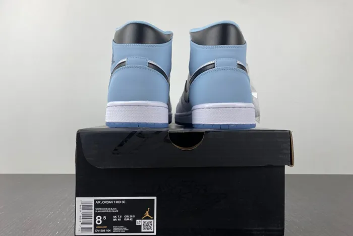 Air Jordan 1 Mid SE - WHITE ICE BLUE DV1308-104