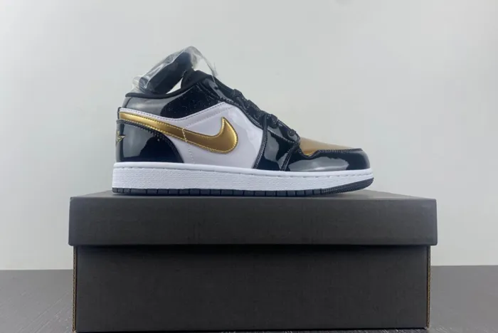 Air Jordan 1 Low Gold Toe Metallic Gold Black White DR6970-071