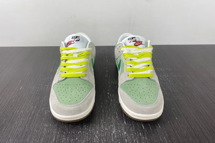 Nike Dunk Low SWOOSH D09457-100