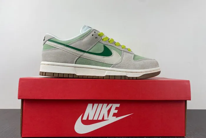Nike Dunk Low SWOOSH D09457-100