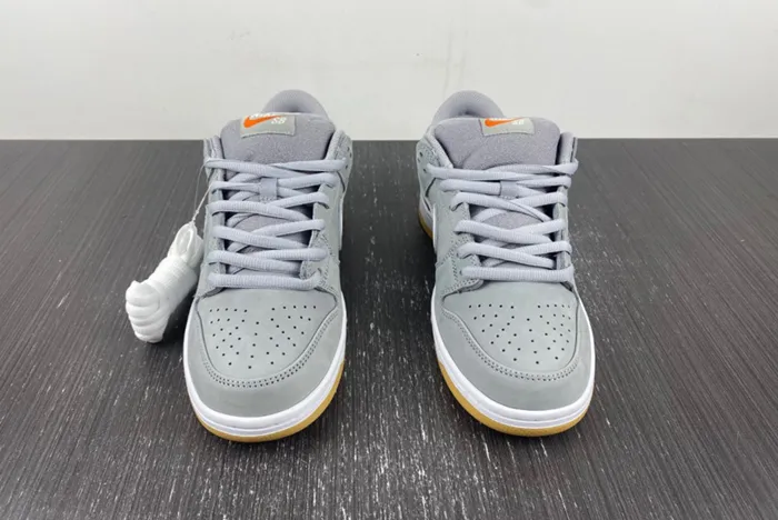 Nike SB Dunk Low Grey Gum DV5464-001