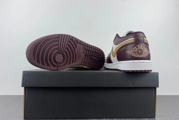 Air Jordan 1 Low DC0774-200