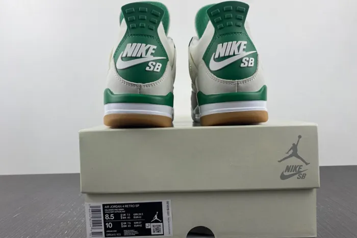Nike SB x Air Jordan 4 Pine Green DR5415-103