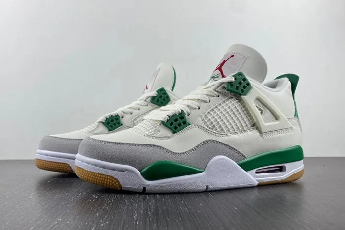 Nike SB x Air Jordan 4 Pine Green DR5415-103