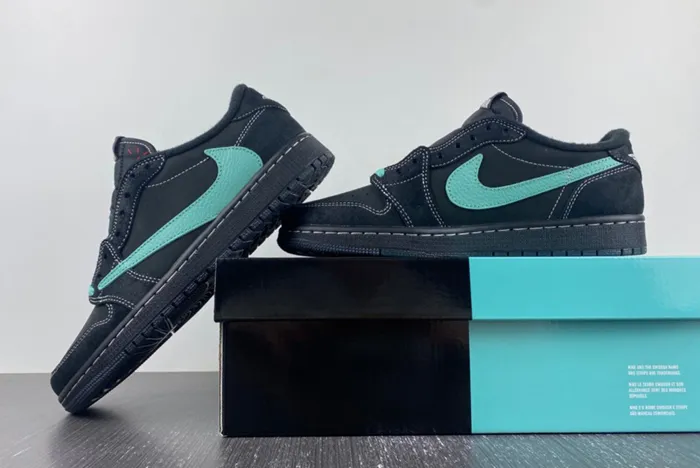 Travis Scott x Air Jordan 1 Low OG DM7866-311
