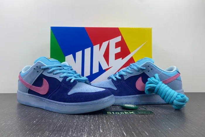 5K1 Run The Jewels x Nike SB Dunk Low DO9404-400