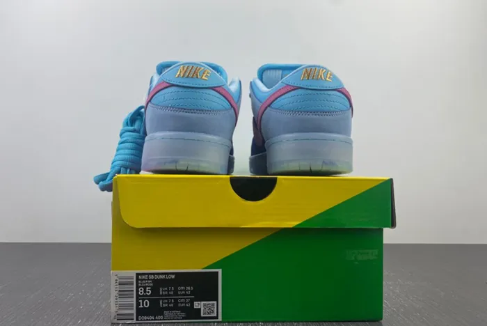 5K1 Run The Jewels x Nike SB Dunk Low DO9404-400