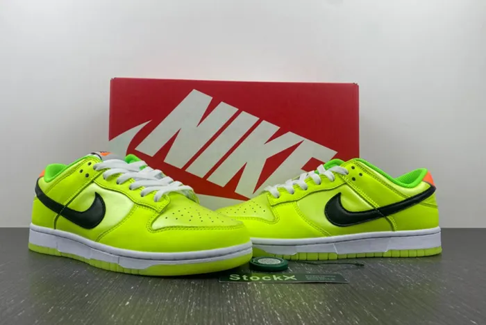 Nike Dunk Low Glow in the Dark FJ4610-702